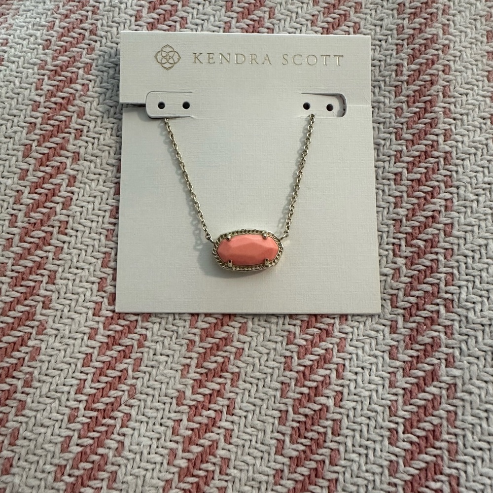Kendra Scott Pink / Peach Pendant Necklace